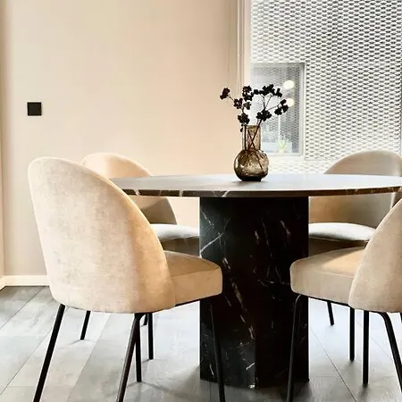 Private Lux 2br & 2ba Center With Free Parking Reykjavik